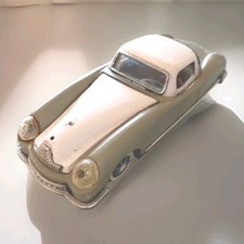 Altes Blechspielzeug Auto mit